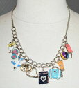 【送料無料】アクセサリー ネックレス コリアーラスデコートcollier ras de cou avec breloques maills sign a