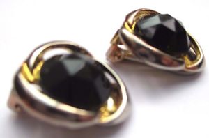 hokushinの【送料無料】アクセサリー　ネックレス　クリップボービンテージゴーカボションboucles doreilles clips beau bijou vintage couleur or cabochon rsine noire 730｜アングル2