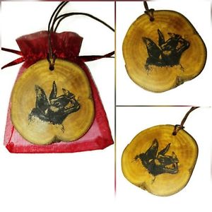 【送料無料】アクセサリー　ネックレス　コウモリカスタムハロウィーンペンダントネックレスvampire bat incisa personalizzata in legno pendente charm collana regalo di halloween