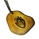 【送料無料】アクセサリー ネックレス ネックレスペンダントネックレスcollana con cuore umano anatomico fatto a mano in legno inciso charm ciondolo girocollo(4)