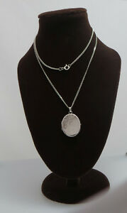 【送料無料】アクセサリー ネックレス ビンテージロケットチェーンシルバースタンプラッキークローバー