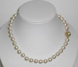 【送料無料】アクセサリー　ネックレス　チェーンゴールドcatena perle naturweiss con oro chiusura magnetica colorata, lunga 45 cm nuovo