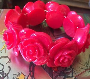 アクセサリー　ネックレス　バラアクリルカフブレスレット8 grandi rose rosse grosso resina acrilica bracciale braccialetto nuovo