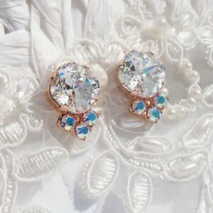 【送料無料】アクセサリー　ネックレス　イヤリングスクエアピンクリアスワロフスキーエレメントclear ab orecchini a perno quadrato con crystallized swarovski elements nuziale