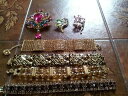 【送料無料】アクセサリー ネックレス バッチメタルブレスレットゴールドメッキlotto misto di bigiotteria composto da 4 braccialetti in metallo dorato 3 dorati in metallo