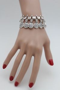 【送料無料】アクセサリー　ネックレス　メタルシルバーボヘミアンエスニックカフビンテージコインペンダントdonna metallo argento bohemien bracciale etnico vintage moneta ciondoli