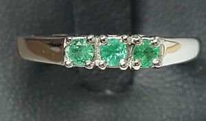 【送料無料】ネックレス エメラルドブリリアントカットホワイトゴールド white gold ring with emeralds brilliant cut trilogy