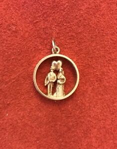 【送料無料】ネックレス　チャームペンダント9ctゴールドbride and groom marriage wedding charm pendant 9ct gold