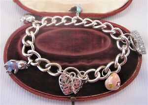【送料無料】ネックレス　ソリッドシルバーブレスレットa fabulous charm bracelet in solid silver