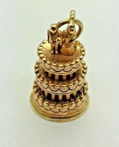 【送料無料】ネックレス　イエローソリッドゴールドウェディングケーキ9ct yellow solid gold wedding ..