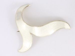 【送料無料】ネックレス　デビッドアンダーセンブローチスターリングシルバーホワイトエナメルノルウェーdavid andersen brooch sterling silver white enamel norway 925 127g ca69