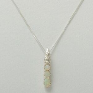 【送料無料】ネックレス　ソリッドスターリングシルバーオパールレディースペンダントチェーンsolid 925 sterling silver natural colourful opal womens pendant amp; chain