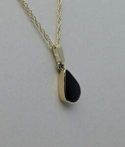 【送料無料】ネックレス ウィットビージェットゴールドペンダントグランプリハンドメイドwhitby jet and 9ct gold pendant gp025 handmade in whitby 【送料無料】ネックレス ウィットビージェットゴールドペンダントグランプリハンドメイドwhitby jet and 9ct gold pendant gp025 handmade in whitby