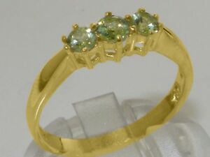 solid 9ct yellow gold natural peridot womens trilogy ring sizes j to zソリッドイエローゴールドペリドットリングサイズ※注意※NYからの配送になりますので2週間前後お時間をいただきます。人気の商品は在庫が無い場合がございます。ご了承くださいませ。サイズの種類の商品は購入時の備考欄にご希望のサイズをご記載ください。　携帯メールでの登録ですと楽天からのメールが届かない場合がございます。