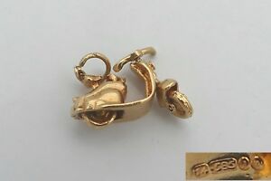 【送料無料】ネックレス　ビンテージゴールドスクーターvery rare vintage hm 14ct gold 3d movable lambretta scooter charm 401 g