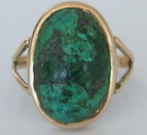 【送料無料】ネックレス　ビンテージリングサイズunusual vintage 9ct gold green gemstone ring size o