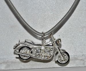 ハーレー 【送料無料】ネックレス　ソリッドスターリングシルバーハーレーダビッドソンモーターサイクルバイカーペンダントsolid sterling silver 925 huge harley davidson motor cycle biker pendant