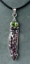 rare magenta biwa pearl and green peridot 925 sterling silver pendant 4731gマゼンタペリドットスターリングシルバーペンダント※注意※NYからの配送になりますので2週間前後お時間をいただきます。人気の商品は在庫が無い場合がございます。ご了承くださいませ。サイズの種類の商品は購入時の備考欄にご希望のサイズをご記載ください。　携帯メールでの登録ですと楽天からのメールが届かない場合がございます。