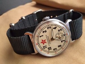 【送料無料】　腕時計　ニューnatoservicedpobeda zimスタハノフフォアモーストussrwrist watch pobeda zim stakhanov foremost way ussr nato strap serviced