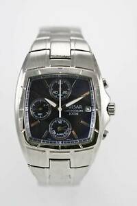 【送料無料】　腕時計　パルサーchronoステンレス100mバッテリーpulsar watch men chrono date stainless steel silver 100m battery