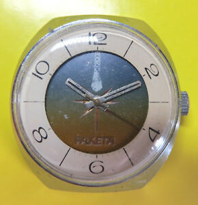 【送料無料】腕時計　パリエレメントスワロフスキーブレスレットローズmoog paris montre femme avec cadran blanc, elments swarovski, bracelet rose