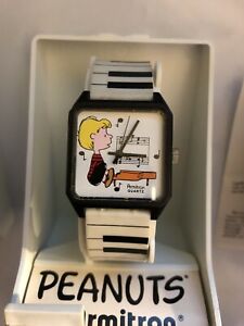 【送料無料】 腕時計 ピーナッツシュレーダーピアノウォッチアーミトロンヴィンテージww220peanuts schroeder playing piano watch armitron vintage w box w220 【送料無料】 腕時計 ピーナッツシュレーダーピアノウォッチアーミトロンヴィンテージww220peanuts schroeder playing piano watch armitron vintage w box w220