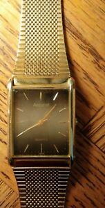 【送料無料】　腕時計　ミントaccurist gents gold plated qurtz mint