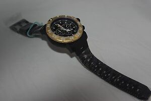 【送料無料】　腕時計　シーベーススイスチタニウムクロノグラフminvicta sea base 14286 swiss made titanium chronograph 1000 m water resistant