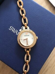 【送料無料】　腕時計　レディーススワロフスキーウォッチladies swarovski watch