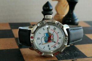 【送料無料】 腕時計 ヴォストークロシアメンズソvostok komandirskie russian military mens wristwatch 17 jewels ussr