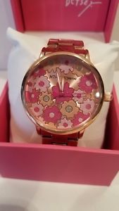 【送料無料】 腕時計 ジョンソンピンクトーンウォッチbetsey johnson bj0049677 floral pink flowersrose gold tone watch 【送料無料】 腕時計 ジョンソンピンクトーンウォッチbetsey johnson bj0049677 floral pink flowersrose gold tone watch
