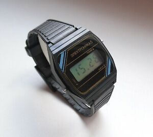 　腕時計　elektronika 5 204プラスチックケースussrデジタルelectronica 5 204elektronika 5 204 plastic case watch ussr digital watch electronica 5 2