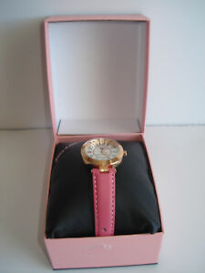 ジューシークチュール 【送料無料】　腕時計　ジューシークチュールピンクローズゴールドレディースカリボックスjuicy couture pink amp; rose gold ladies cali watch complete set box included