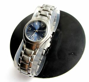 【送料無料】　腕時計　ヴォストークウォッチアナログクラシックロシアwatch vostok quartz rare dame woman analog classic russia 1990