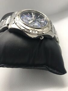 【送料無料】腕時計　ウォッチ　アラームシルバーステンレススチールreloj mujer guess confetti w0774l1 de acero inoxidable plateado