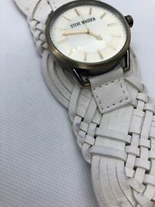 【送料無料】　腕時計　スティーブマッデンアナログクォーツウォッチsteve madden womens smw0008703 analog display quartz white watch