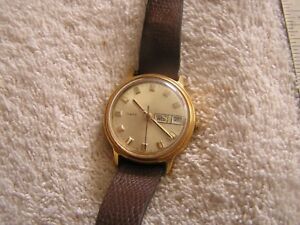 【送料無料】 腕時計 ビンテージvintage timex watch modern day date 【送料無料】 腕時計 ビンテージvintage timex watch modern day date