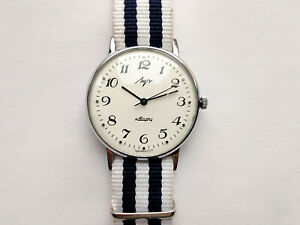 【送料無料】　腕時計　クオーツウルトラスリムラグジュアリーソluch quartz ultra slim luxury ussr watches 1980s