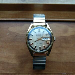 【送料無料】 腕時計 ビンテージメンズゴールドジュエルvintage mens 1970s gold gruen 17 jewel wrist watch day date runs 【送料無料】 腕時計 ビンテージメンズゴールドジュエルvintage mens 1970s gold gruen 17 jewel wrist watch day date runs