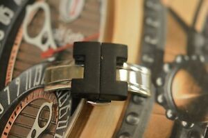 【送料無料】　腕時計　ブラックラバーステンレススチールクラスプ