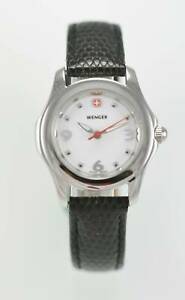 【送料無料】　腕時計　ウェンガーレディースステンレスホワイトスイスシルバーブラックレザーウォッチ