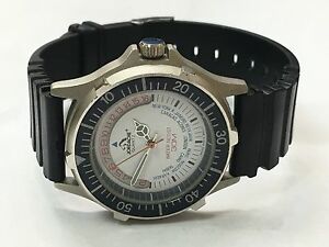 【送料無料】 腕時計 30m 2ヴィンテージジョーダッシュアナログhour ̄datej88215vintage rare jordache men 30m dual tone analog quartz watch hour~datej88215