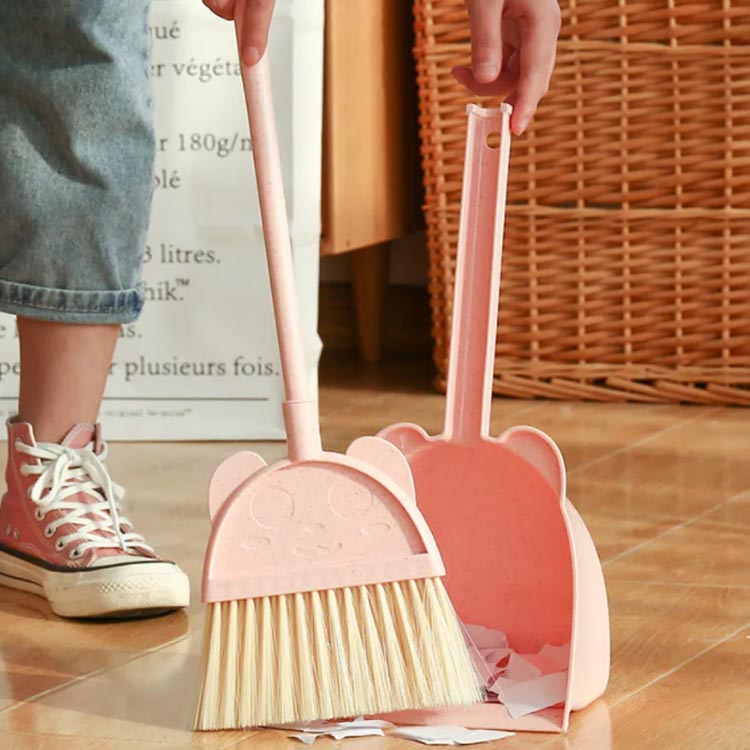 ちりとり 軽量 セット 子ども 耳付き 屋外用 掃除道具 掃除セット 櫛歯 北欧 掃き掃除 小さい 2点セット 家事おもちゃ 掃除 ホウキ ほうき クリーニングツール おしゃれ かわいい 箒 室内 知育玩具 キッズ用 ちり取り 箒 塵取り 掃除道具 コンパクト 2