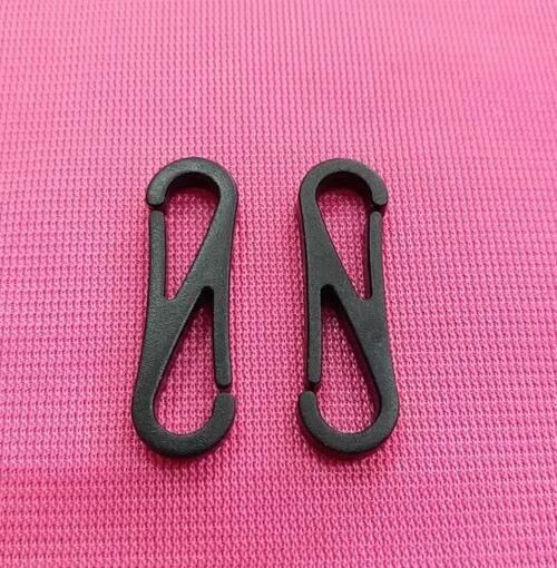 【ネコポス便対応】【2個セット】8字型フック 高さ29mm 幅9mm , ダブル フック , プラスチック製フック , マスク ,手袋 , グローブにご使用いた...