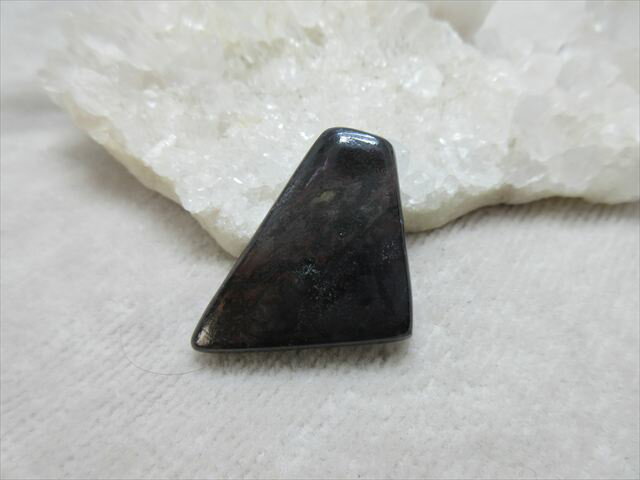 天然石ルース、カボション　スギライト