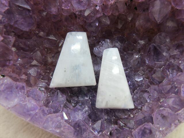 天然石ルース　　レインボームーンストーン　2個セット