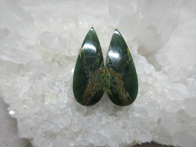 天然石　ルース　フックサイト　ペアーカボション