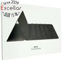 商品名Apple iPad(第7世代)・iPad Air(第3世代)用 Smart Keyboard 日本語(JIS) MX3L2J/A商品状態 新品 ※iPad発売年のモデルによってサイズ・カメラ位置・内臓磁石の位置等が異なる為、ご購入前にお手元のiPadが適応しているかのご確認をお願い致します。 商品説明 ●Smart Keyboard を使えば、いつでも必要な時に、フルサイズのキーボードでレポートを書いたりプレゼンテーションを作ることができます。 ●ペアリングも充電も不要で簡単に取り付けられるので、どんな時でもすぐに作業に取りかかれます。 ●使い終わったら折りたたむだけでスリムで軽いカバーになります。 商品名 iPad(第7世代)・iPad Air(第3世代)用 Smart Keyboard 日本語 型番 MX3L2J/A 仕様 [スペック] タイプ 専用ケース 対応端末 iPad Air(第3世代)/10.5インチiPad Pro/iPad(第7世代) スタンド機能 ○ キーボード ○ [カラー] カラー ブラック系 備考 本商品は、Appleサポート商品となります。ご購入後にAppleへお問い合わせ頂き、保証開始日の更新を行っていただく必要がございます。ご理解の上ご検討お願いします。 その他 ※商品の画像はイメージです。その他たくさんの魅力ある商品を出品しております。ぜひ、見て行ってください。※返品についてはこちらをご覧ください。　