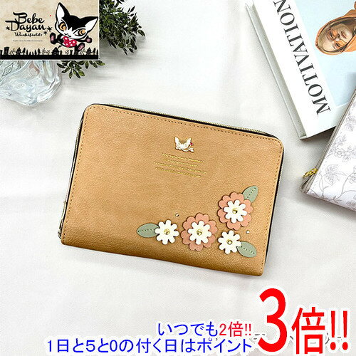 商品名【新品(開封のみ)】 ベベダヤン パッチワーク 花の贈り物 お薬手帳ケース BB5-1863 ガーベラ/ベージュ商品状態新品型番BB5-1863仕様サイズ・容量外寸：約 横幅19.5cm＆#215;高さ13cm＆#215;マチ2cm重量：約 175gメッシュポケット＆#215;4オープンポケット＆#215;3カードポケット＆#215;12ペンホルダー＆#215;1生産地：中国素材・成分：合成皮革/中造:ポリエステルその他※掲載画像は代表画像です。実際の商品と細部が異なる場合がございますので、商品状態につきましては表記の内容をご確認ください。※返品についてはこちらをご覧ください。　