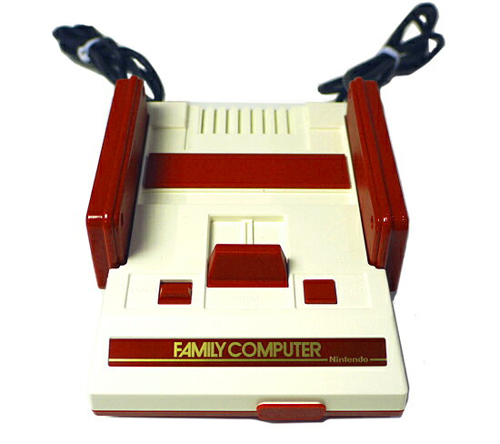 エクセラー3号館 楽天市場店の【中古】任天堂 ニンテンドークラシックミニ ファミリーコンピュータ 本体いたみ 元箱あり｜アングル2